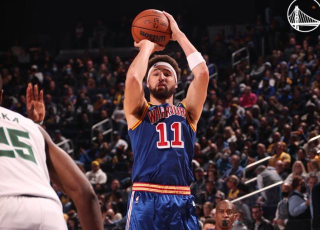 开云娱乐-狂轰38分佛光闪耀！汤普森从未对自己丧失信心